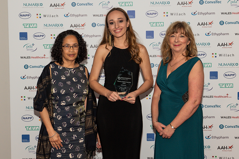 Student Leadership Award winner, Gina Leason, Welsh School of Pharmacy, with Alima Batchelor, The Pharmacists’ Defence Association, and Helen Lewis, The Pharmacists’ Defence Association